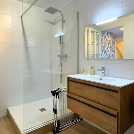 Ro'cam Spot - Hyper Centre, Cour, Parking